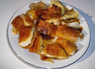 μπουγατσα με τυρί