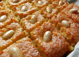 Γλυκό με ταχίνι και σιμιγδάλι