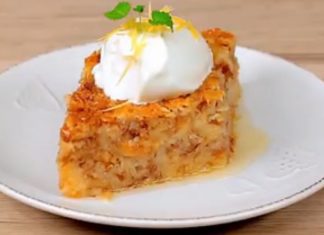 το κέικ λεμονιού με το ελληνικό γιαούρτι