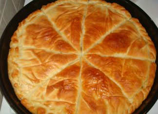 Νόστιμη εύκολη και τραγανή κομαδόπιτα