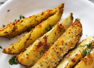 Πικάντικες Πατάτες Φούρνου με παρμεζάνα και σκόρδο