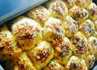 Σκορδόψωμο με παρμεζάνα