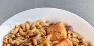 Σουπιές με κοφτό μακαρονακι