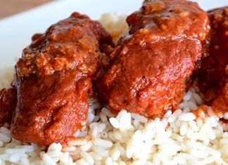 Σουτζουκάκια γεμιστά