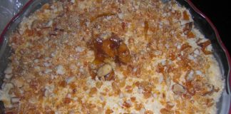 Τούρτα σαβαγιάρ με καραμελωμένα αμύγδαλα