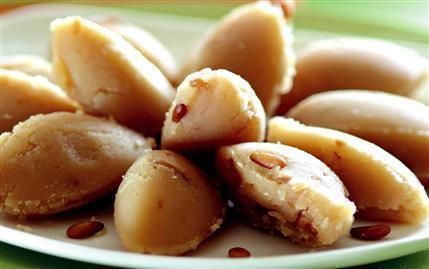 Χαλβάς αλευριού Χαλβάς Σπιτικός