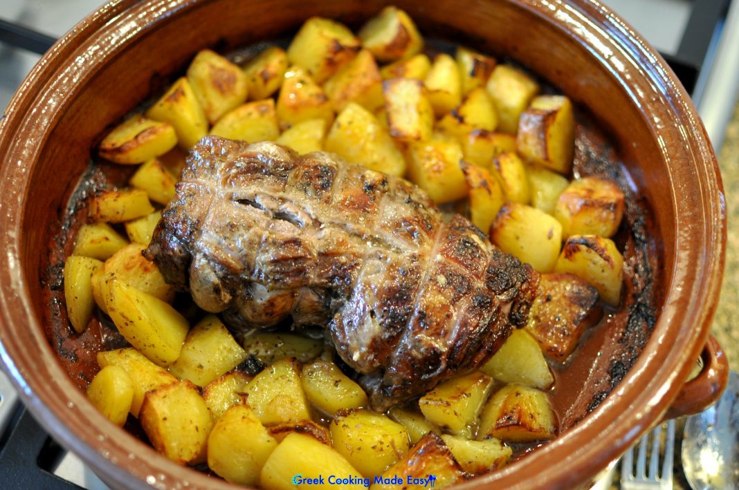 Αρνάκι Ρολό στο Φούρνο με πατάτες