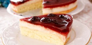 Κέικ με Κρέμα και Κεράσι