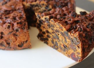 Κέικ 3 υλικών με φρούτα