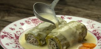 Kολοκυθάκια με γέμιση τυριών και γαλοπούλας κολοκύθια με γέμιση τυριών και γαλοπούλας