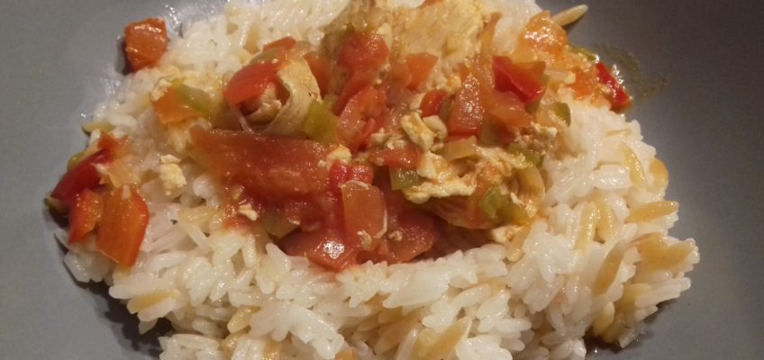 κοτοπουλο με πιπεριές κοτοπουλο με πιπεριές