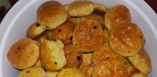 κουλουράκια με σταφίδες