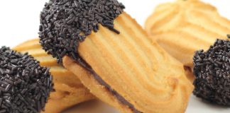 Πτι φουρ με σοκολάτα και μαρμελάδα