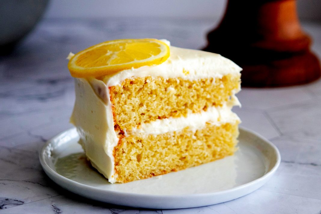 Δροσερό Κέικ λεμονιού με limoncelo