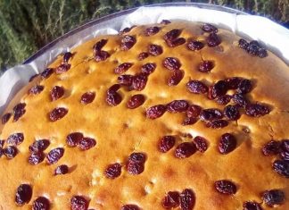 Κέικ με σταφίδες