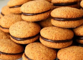 Μπισκότα Sandwich με φυστικοβούτυρο