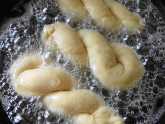 Ντόνατς πλεξουδάκια