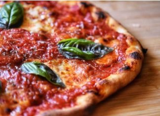 Πιτσα Μαργαρίτα φούρνου