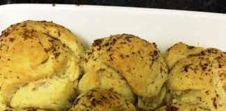 Σκορδόψωμα με φέτα