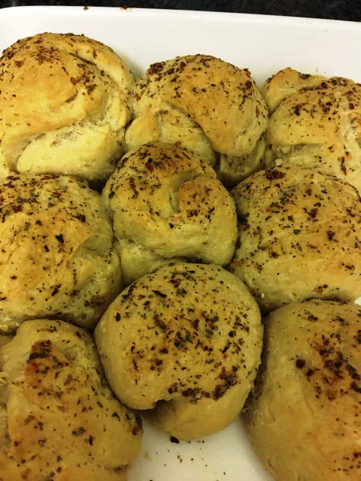 Σκορδόψωμα με φέτα Σκορδόψωμα με φέτα