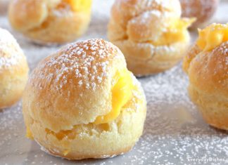 Σουδάκια με την πιο βελούδινη κρέμα