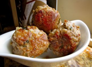 Τα Κεφτεδάκια της Καλής Τα κεφτεδάκια του Παππά