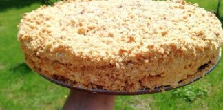 Τούρτα με Κρέμα και Μαρμελάδα