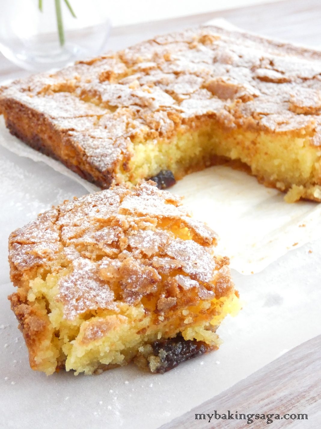 κεικ αμυγδάλου με κεράσια