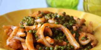 Πεντανόστιμες Σουπιές με Αρακά σουπιές με αρακα