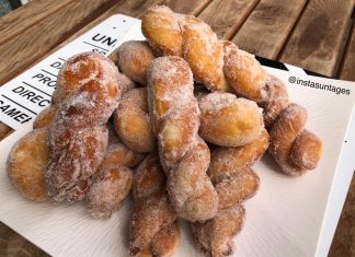 Λουκουμάδες στο τηγάνι