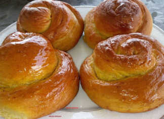 Τσουρεκάκια Νηστίσιμα (δεν έχουν να ζηλέψουν τίποτα από τα αρτύσιμα) Συνταγή για Τσουρεκάκια Νηστίσιμα με μαστίχα και μαχλέπι.