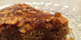 Αμυγδαλόπιτα