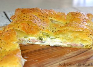 πίτα με ζαμπόν και τυρί