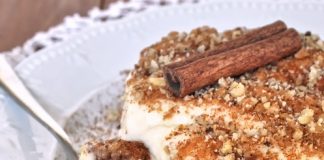 Καρυδόπιτα με κρεμα