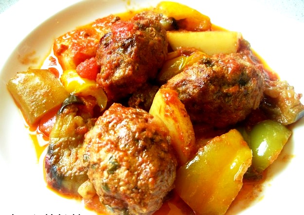 Κεφτέδες Φούρνου με λαχανικα Κεφτέδες Φούρνου με λαχανικα