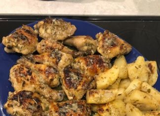 Κοτοπουλο με πατάτες λεμονάτες