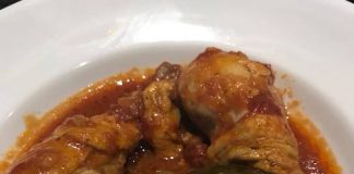 Κοτόπουλο κοκκινιστό με ρύζι