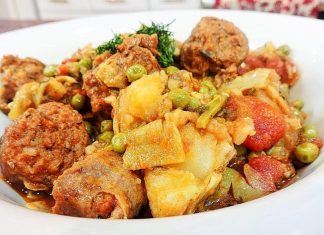 Λουκάνικα με αγκινάρες Λουκάνικο με αγκιναρες