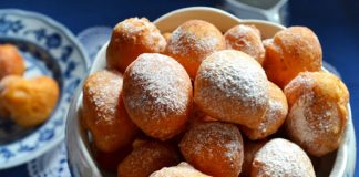 Λουκουμάδες με γιαούρτι