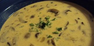 Μαγειρίτσα με μανιτάρια απο΄το μοναστήρι