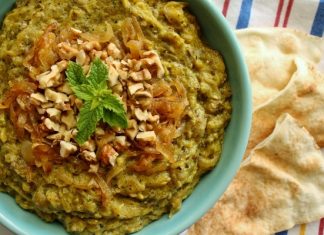 Μελιτζανοσαλάτα με καραμελωμένα κρεμμύδια Μελιτζανοσαλάτα με καραμελωμένα κρεμμύδια