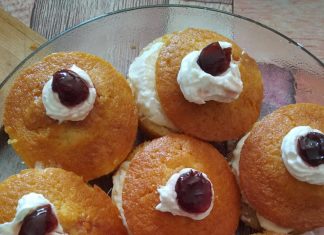 Γλυκό Μπαμπαs