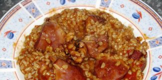 Σουπιές Κρασάτες με ρυζι