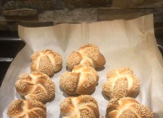 Ψωμάκια με σουσάμι