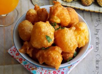 Τυρολουκουμάδες με λιωμένο τυρί, συνταγή βήμα-βήμα.