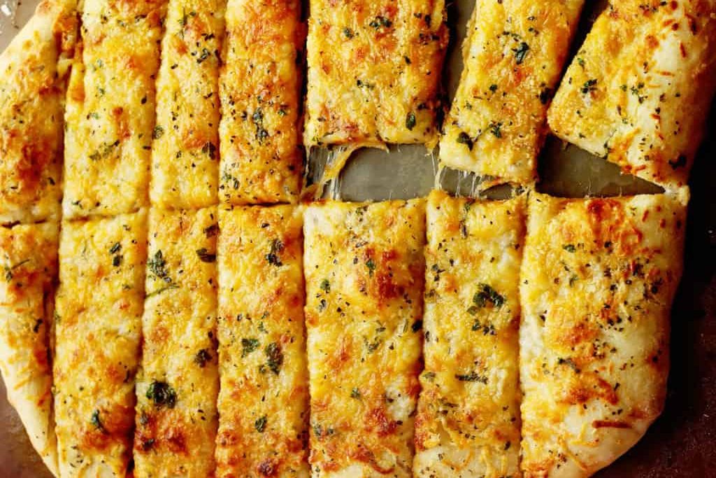 Ψωμάκια σκόρδου με τυριά Ψωμάκια σκόρδου με τυριά