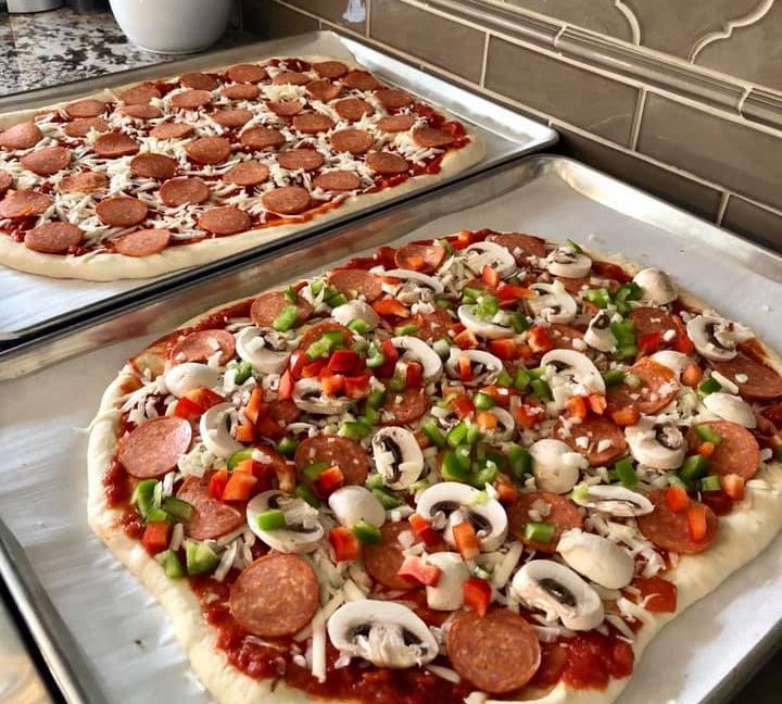 Πιτσα της Μενης