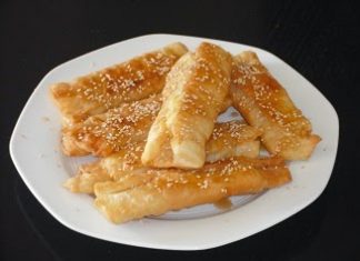 συνταγή για τιροπιτάκια - αυτή τη φορά με βαλσάμικο ξύδι