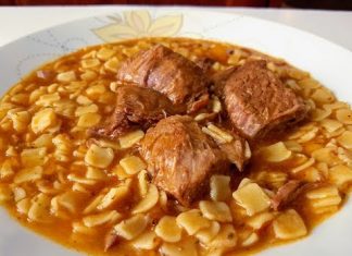 Γιουβέτσι με χυλοπιτάκι Γιουβέτσι με χυλοπιτάκι