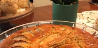 Μηλόπιτα με γιαούρτι